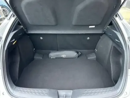 Photo 12 Toyota C-HR  1.8 Hybride 122ch Design Ultimate E-CVT