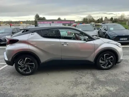 Photo 7 Toyota C-HR  1.8 Hybride 122ch Design Ultimate E-CVT