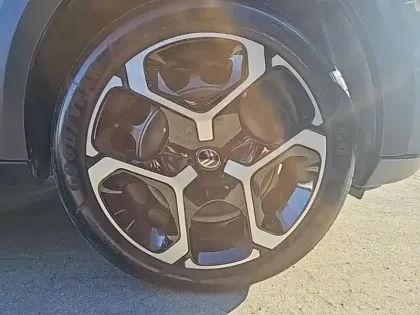 Photo 12 Citroën C3  1.2 Turbo 100ch PLUS