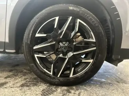 Photo 11 Peugeot 5008  Hybrid 145ch Allure e-DCS6