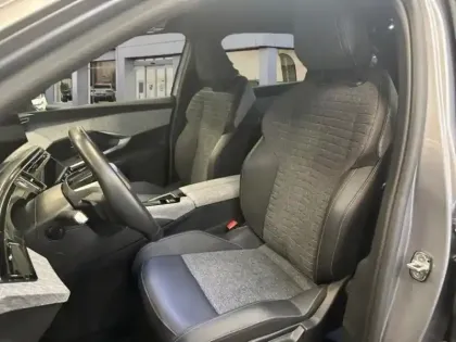 Photo 8 Peugeot 5008  Hybrid 145ch Allure e-DCS6