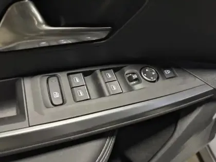 Photo 13 Peugeot 3008  1.2 Hybrid 136ch GT e-DCS6