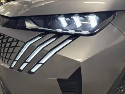 Photo 11 Peugeot 3008  1.2 Hybrid 136ch GT e-DCS6