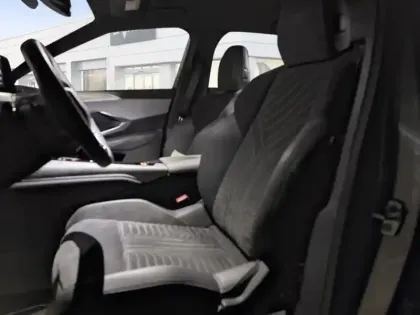 Photo 8 Peugeot 3008  1.2 Hybrid 136ch GT e-DCS6