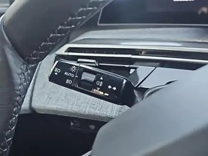 Photo 13 Peugeot 3008  1.2 Hybrid 136ch Allure e-DCS6