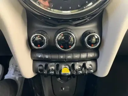 Photo 9 Mini Mini  Cooper SE 184ch  Essential BVA