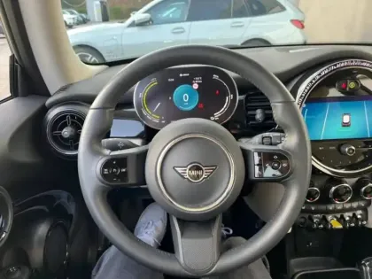 Photo 6 Mini Mini  Cooper SE 184ch  Essential BVA