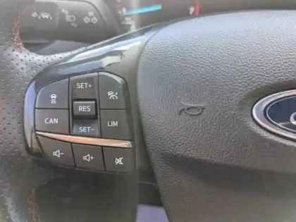 Photo 14 Ford Focus  1.0 Flexifuel mHEV 125ch ST-Line Design