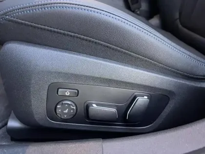 Photo 14 BMW Serie 3 Série 3 Touring 320eA xDrive 204ch M Sport