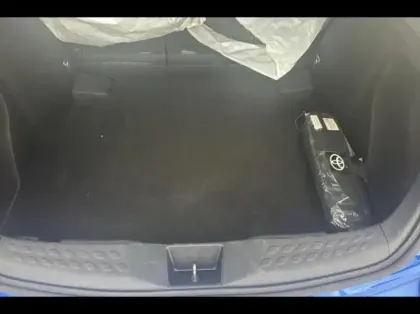 Photo 8 Toyota C-HR  122ch Distinctive 1.8L MY22