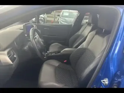 Photo 9 Toyota C-HR  122ch Distinctive 1.8L MY22