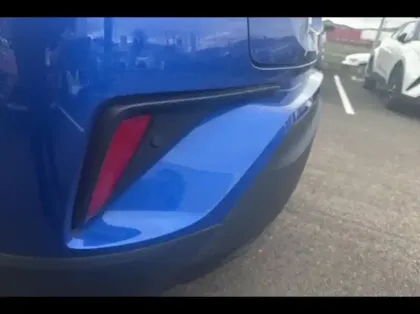 Photo 14 Toyota C-HR  122ch Distinctive 1.8L MY22