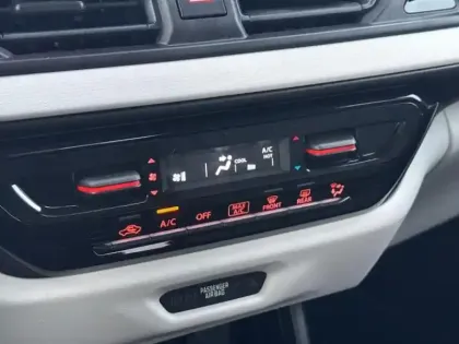 Photo 14 Suzuki Swift  1.2 Hybrid 83ch Privilège