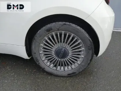 Photo 12 Fiat 500  e 118ch Icône