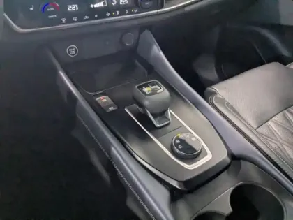 Photo 24 Nissan Qashqai Gén. III (J12) Ph1 Tekna+ 5