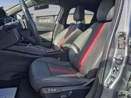 Photo 8 Alfa Romeo Junior  1.2 Ibrida 136ch DCT6