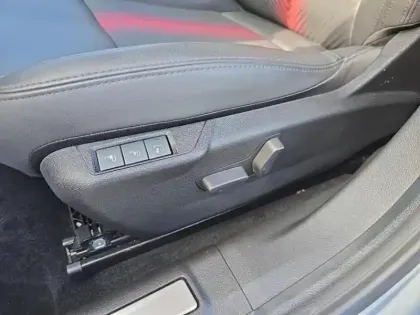 Photo 13 Alfa Romeo Junior  1.2 Ibrida 136ch DCT6