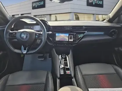 Photo 7 Alfa Romeo Junior  1.2 Ibrida 136ch DCT6