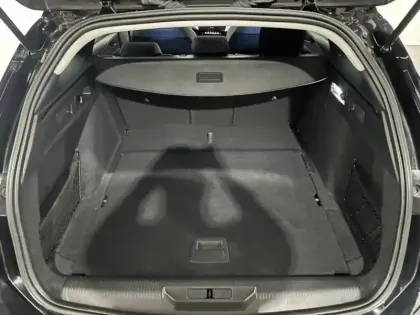 Photo 5 Peugeot 308  SW 1.5 BlueHDi 130 Allure EAT8 Pack hiver GPS Camera Carplay