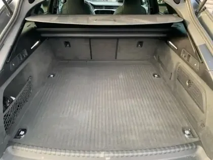 Photo 8 Audi A6  Avant 55 TFSI e 367ch Compétition quattro S tronic 7 16cv