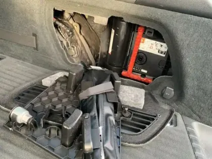 Photo 9 Audi A6  Avant 55 TFSI e 367ch Compétition quattro S tronic 7 16cv