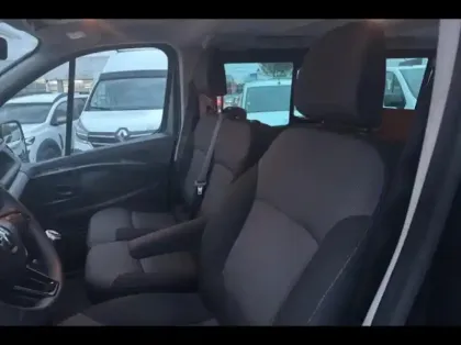 Photo 9 Renault Trafic  Combi L2 2.0 Blue dCi 150ch S&S Zen 8 places