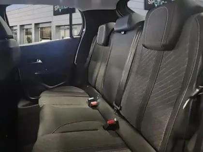 Photo 9 Peugeot 208  1.2 Hybrid 136ch Allure e-DCS6