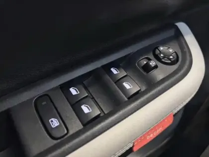 Photo 11 Citroën C3  1.2 Turbo 100ch MAX