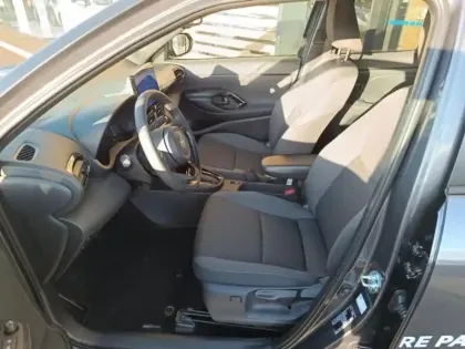 Photo 11 Toyota Yaris  Cross 116h Design MY25