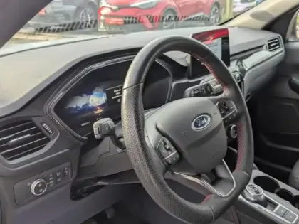 Photo 12 Ford Kuga  2.5 Duratec 190ch FHEV E85 ST-Line BVA