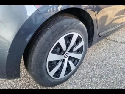 Photo 12 Renault Clio  1.6 E-Tech hybride 145ch Equilibre