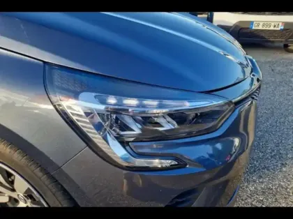 Photo 14 Renault Clio  1.6 E-Tech hybride 145ch Equilibre