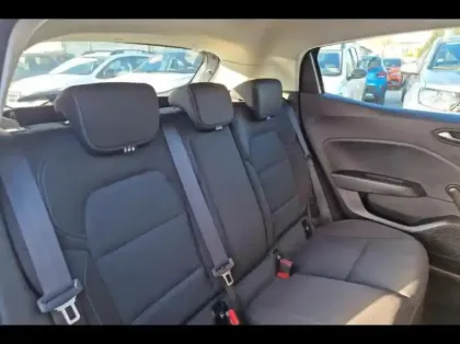 Photo 10 Renault Clio  1.6 E-Tech hybride 145ch Equilibre