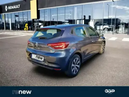 Photo 5 Renault Clio  1.6 E-Tech hybride 145ch Equilibre