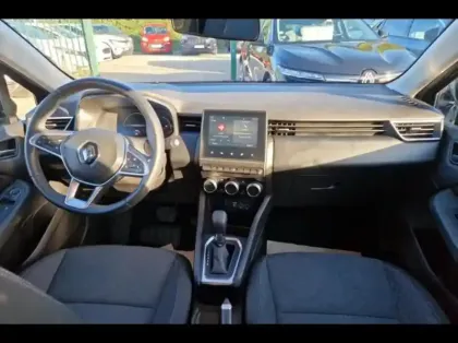 Photo 8 Renault Clio  1.6 E-Tech hybride 145ch Equilibre