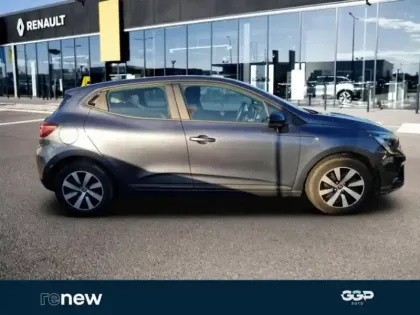 Photo 6 Renault Clio  1.6 E-Tech hybride 145ch Equilibre