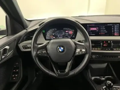 Photo 8 BMW Serie 1 Série 1 118dA 150ch Business Design 8cv