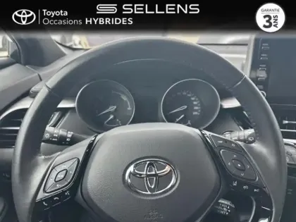 Photo 12 Toyota C-HR  1.8 Hybride 122ch Dynamic E-CVT