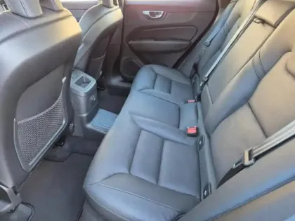 Photo 5 Volvo Xc60  T6 Hybride Rechargeable 253 + 145ch Ultra Style Chrome Geartronic 8 AWD