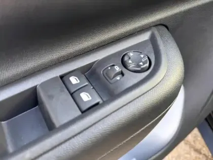 Photo 11 Citroën C3  1.2 Turbo 100ch YOU