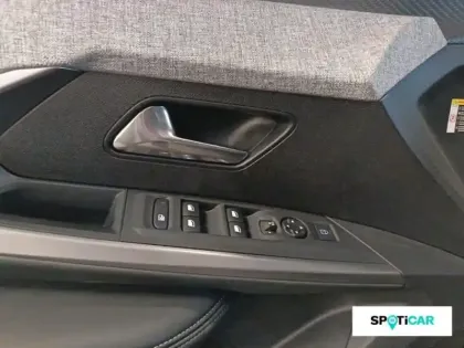 Photo 11 Peugeot 3008  1.2 Hybrid 136ch Allure e-DCS6