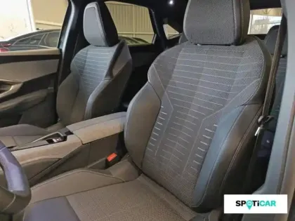 Photo 8 Peugeot 3008  1.2 Hybrid 136ch Allure e-DCS6