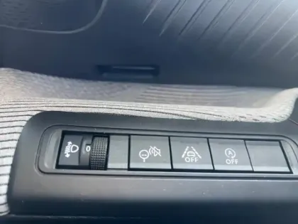 Photo 12 Citroën C3  1.2 Turbo 100ch MAX