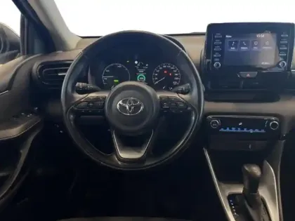 Photo 10 Toyota Yaris  116h Dynamic Business 5p + Programme Beyond Zero Academy MY22