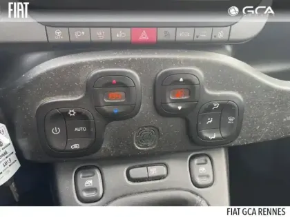 Photo 10 Fiat Panda  1.0 70ch BSG S&S City Cross Plus