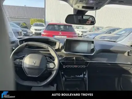 Photo 7 Peugeot 2008  e- 136ch Allure