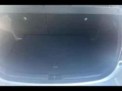 Photo 8 Toyota Yaris  116h Design 5p MY22 NG