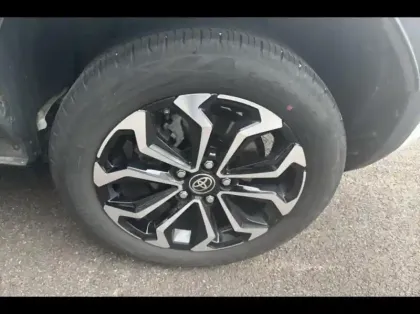 Photo 12 Toyota Yaris  Cross 116h Design Cargo 2WD