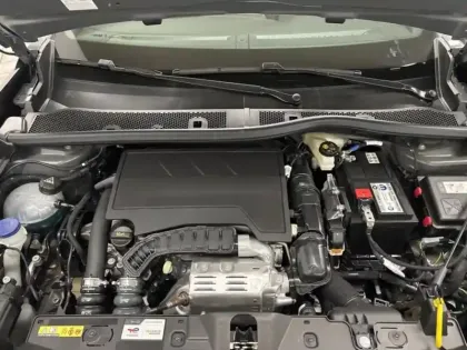 Photo 9 Peugeot 2008  1.2 130ch S&S Allure EAT8