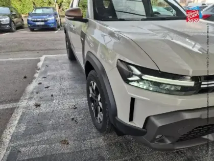 Photo 12 Dacia Duster  1.6 hybrid 140ch Extreme